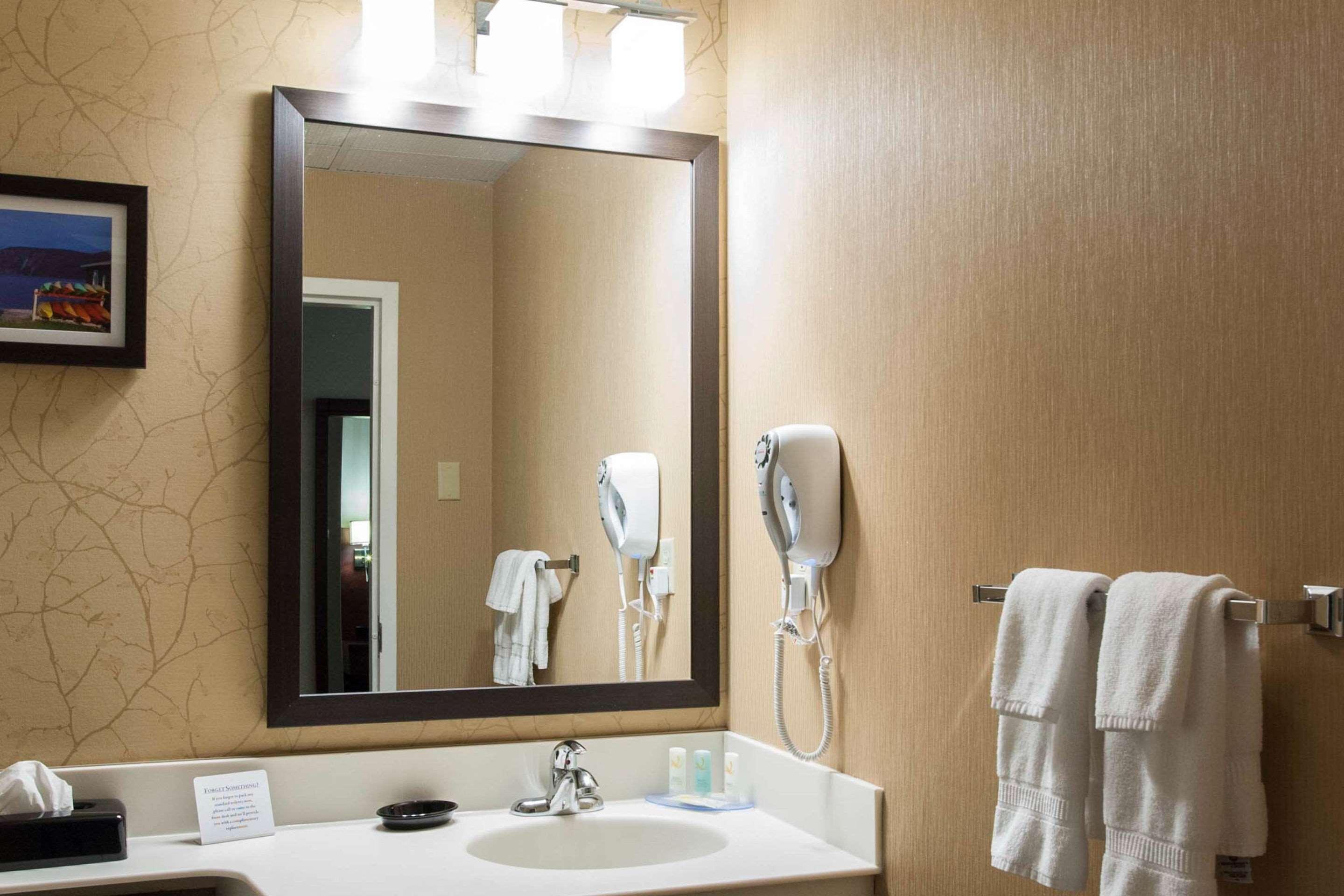 Quality Hotel & Suites Gander Esterno foto